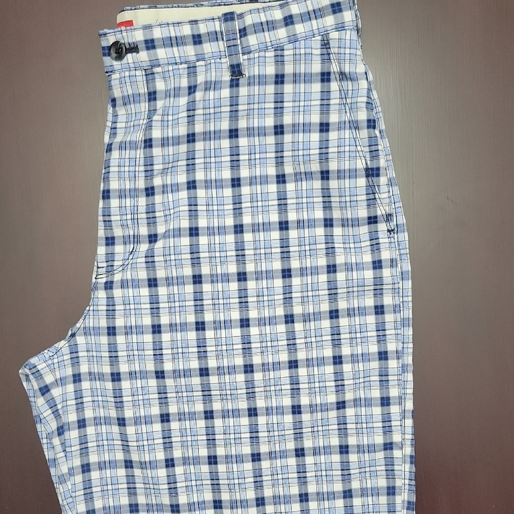 Men's IZOD Blue Plaid Shorts